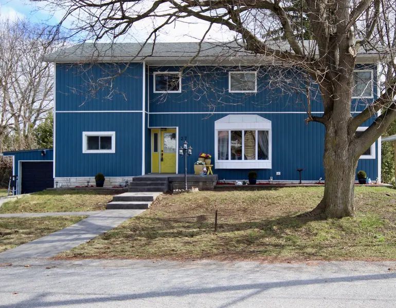 27 Meade ST, Brighton, ON K0K 1H0