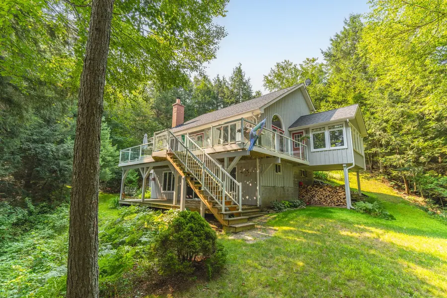 1003 Arnott LN, Dysart Et Al, ON K0M 1S0