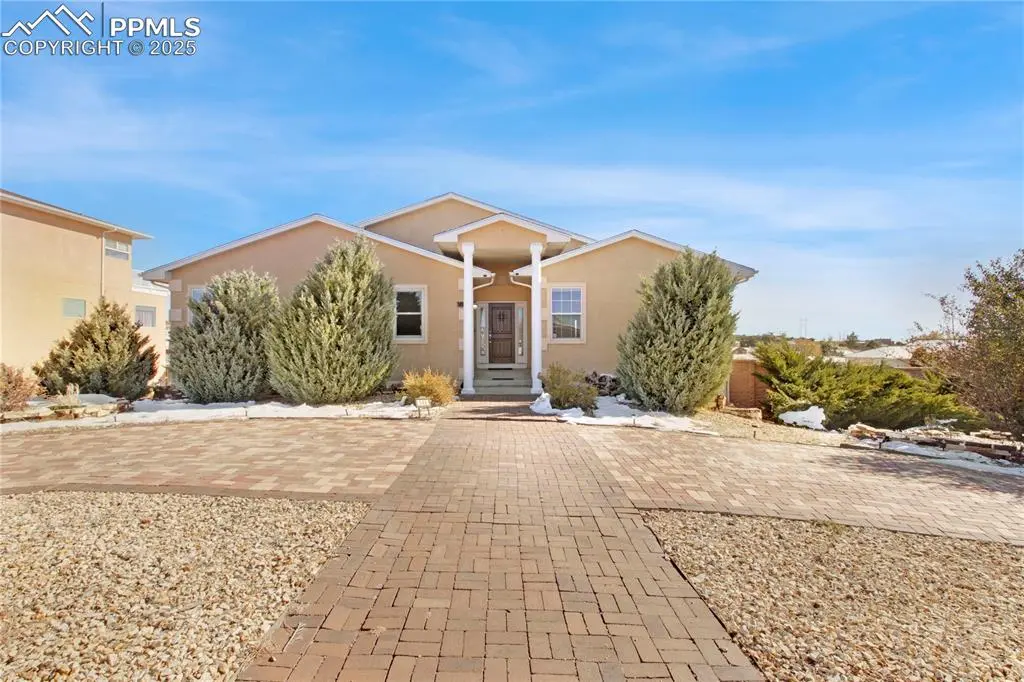946 S Greenway AVE, Pueblo West, CO 81007