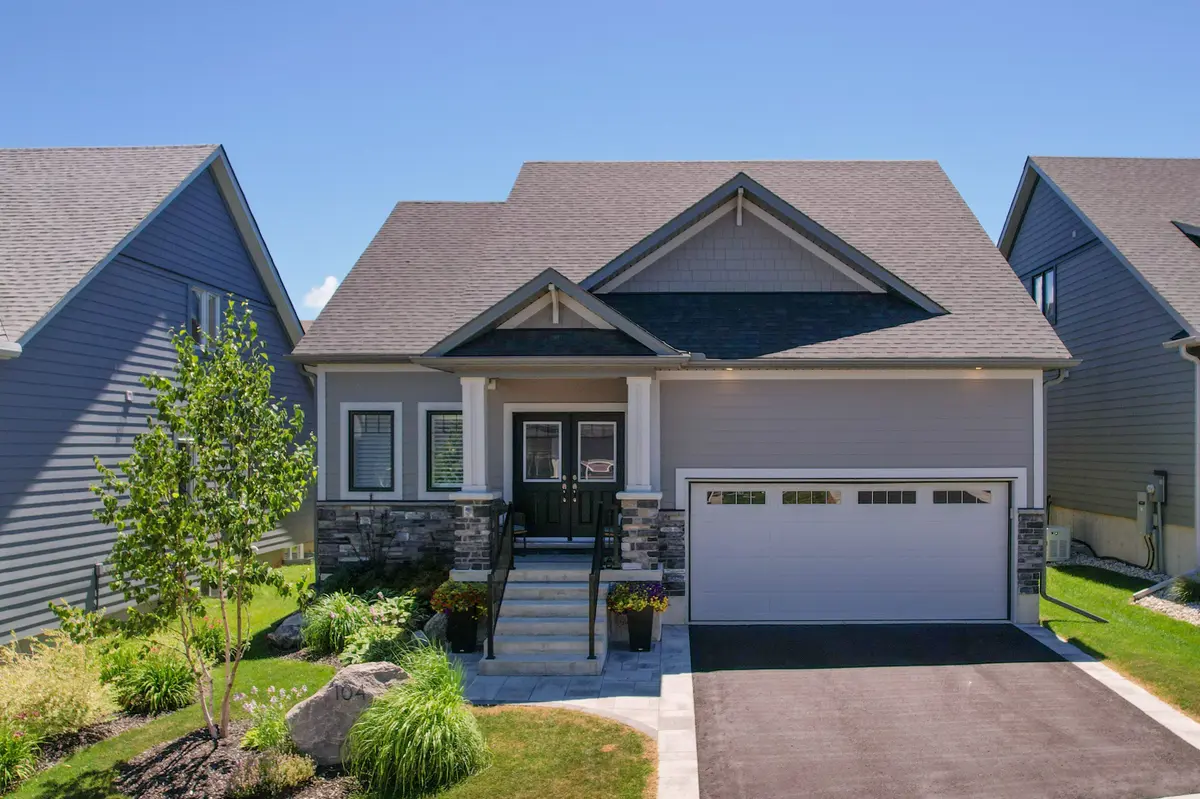 104 CLIPPERS LN, Blue Mountains, ON N0H 2P0