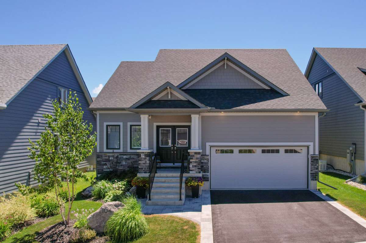 104 CLIPPERS LN, Blue Mountains, ON N0H 2P0