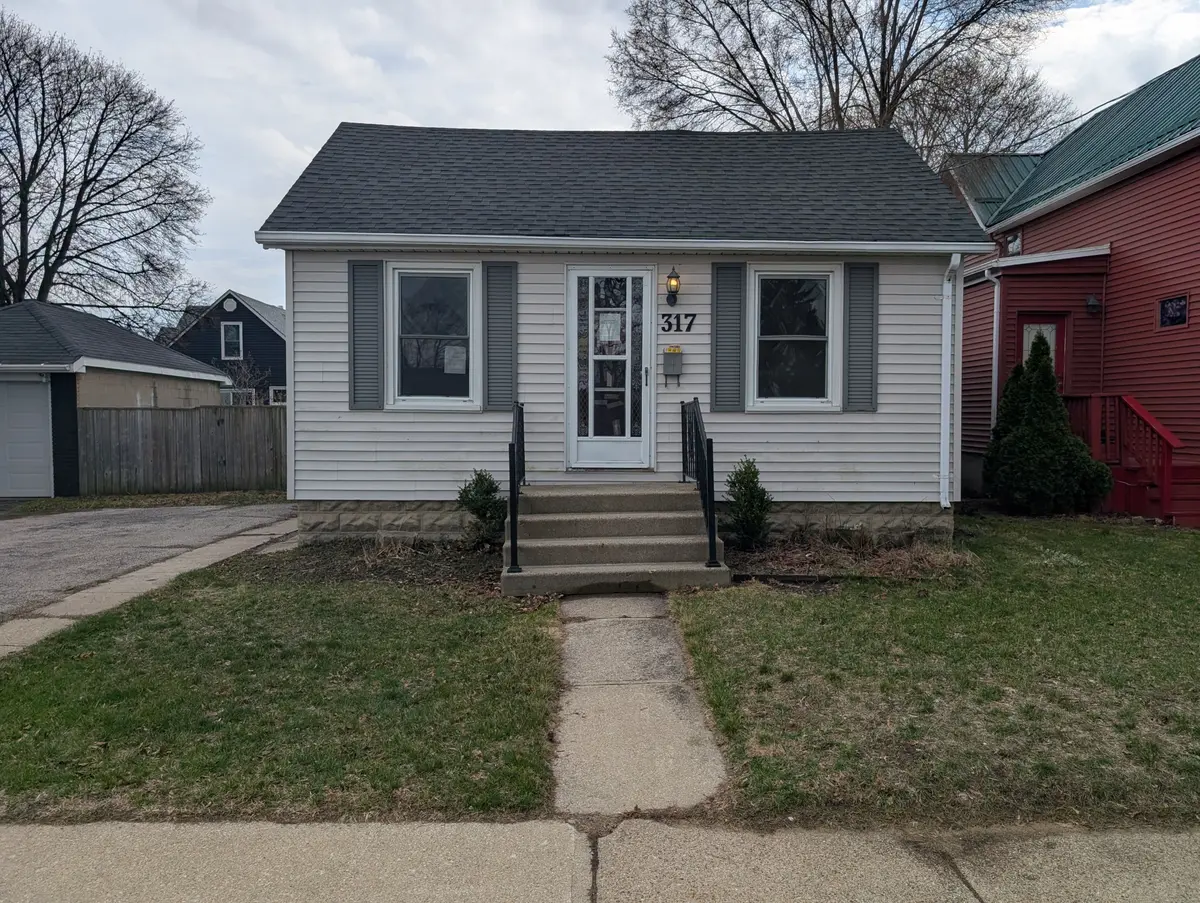 317 Maxwell ST, Sarnia, ON N7T 5C6