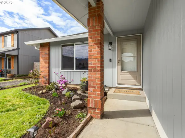 247 Loganberry ST, Woodland, WA 98674