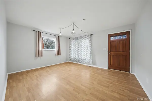 9228 Mueller ST, Taylor, MI 48180