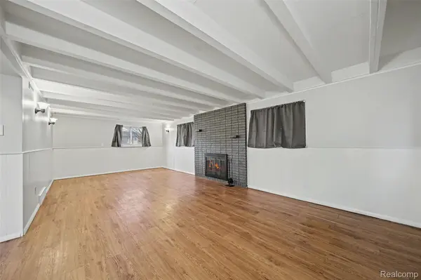 9228 Mueller ST, Taylor, MI 48180