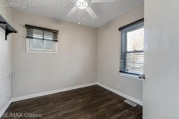 2040 Symes ST, Ferndale, MI 48220