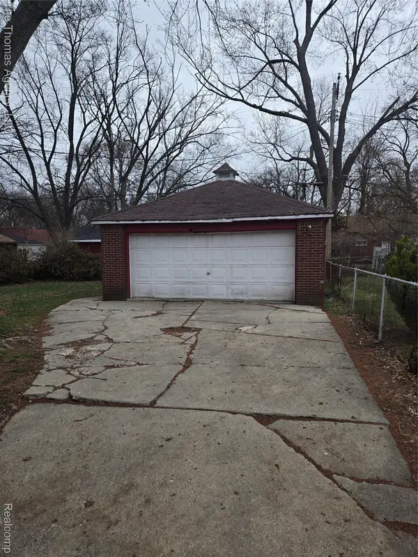 24220 Gardner ST, Oak Park, MI 48237