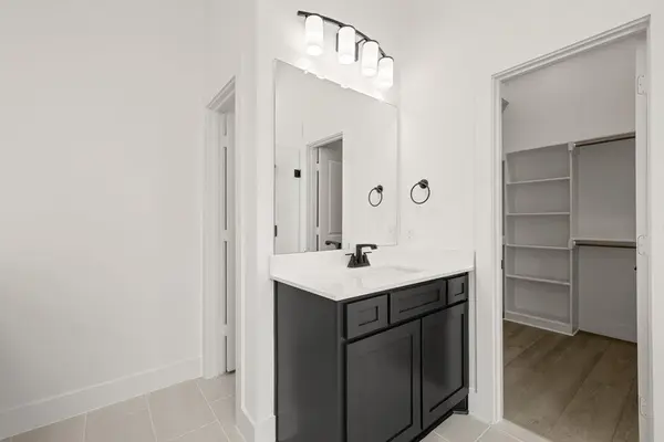 317 Willie Way, Burleson, TX 76028