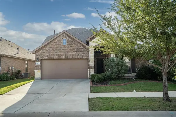 1613 Canary Lane, Argyle, TX 76226