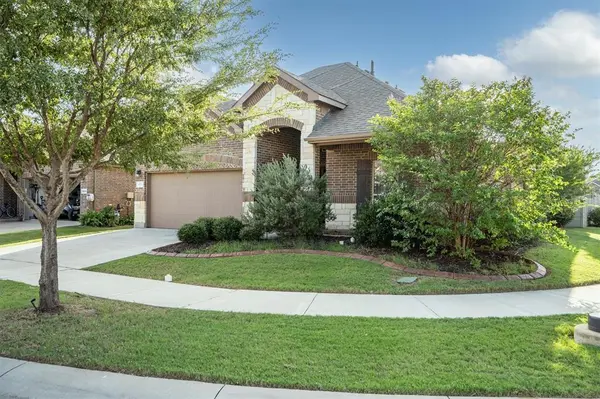 1613 Canary Lane, Argyle, TX 76226