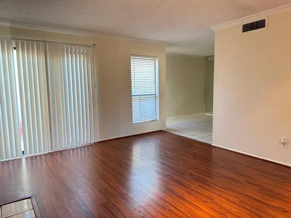 2904 Southern Cross Drive, Garland, TX 75044