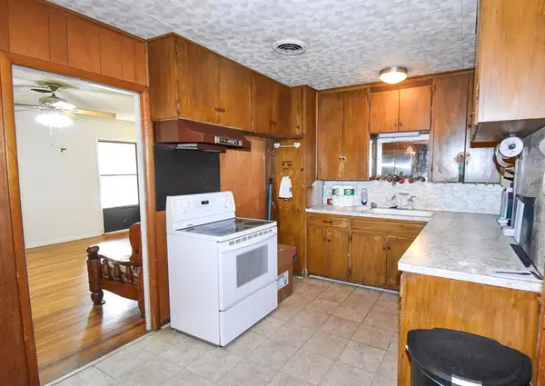 1904 S Walnut, Brady, TX 76825