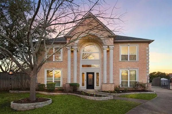 7804 Baywood Court,  North Richland Hills,  TX 76182