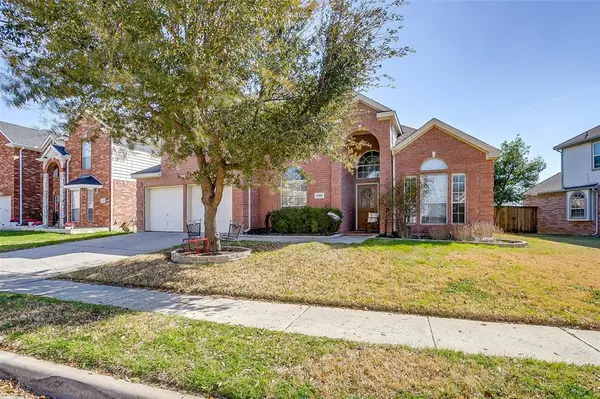 5366 Desert Falls Drive, Fort Worth, TX 76137