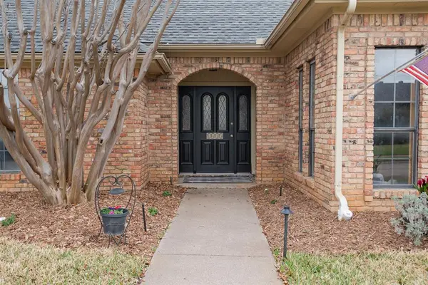 1413 Wagonwheel Court, Irving, TX 75061
