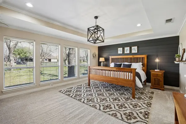 5704 Nutcracker Drive, Granbury, TX 76049