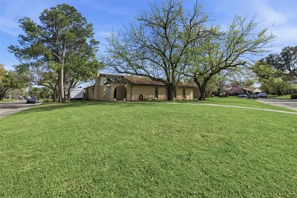 1487 Dogwood Trail, Lewisville, TX 75067