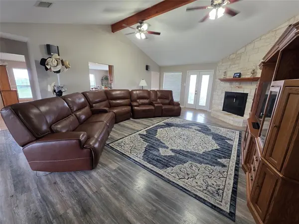 484 Hill County Road 4149, Grandview, TX 76050