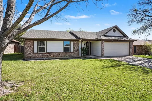 772 Hampshire Drive, Burleson, TX 76028