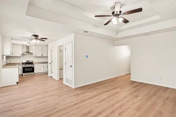 772 Hampshire Drive, Burleson, TX 76028