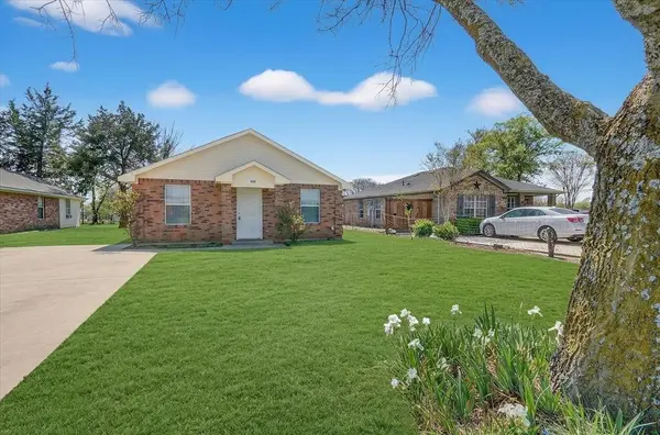 509 W Cedar Street, Gunter, TX 75058