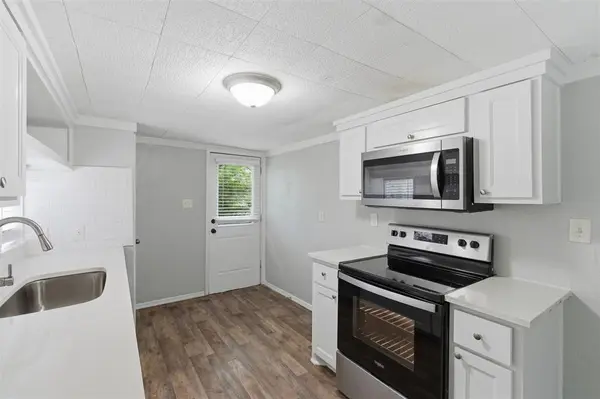 127 E Walker Street, Denison, TX 75021