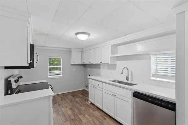 127 E Walker Street, Denison, TX 75021