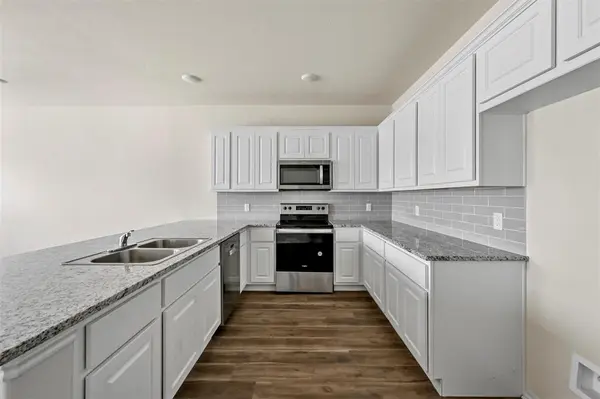 601 Thomas Street #2, Bonham, TX 75418