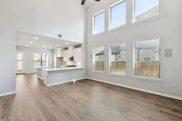 4146 Beale Street, Heartland, TX 75114