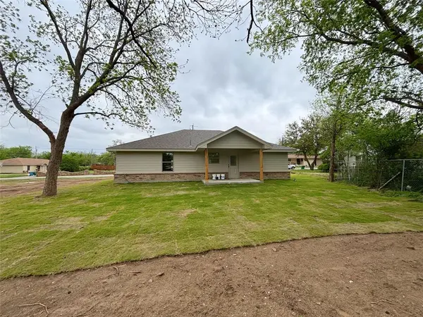 307 Elba Street, Bowie, TX 76230
