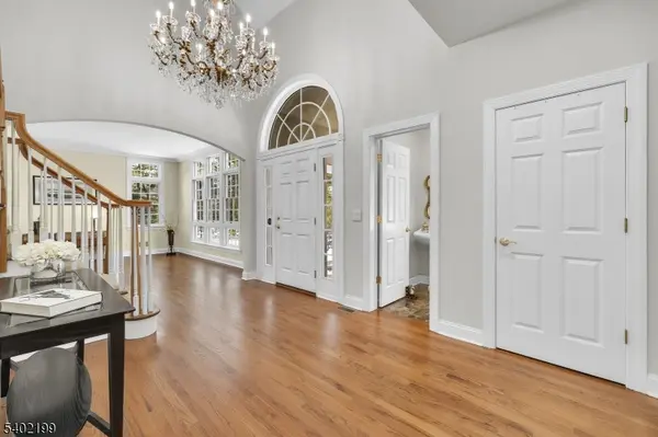 10 Wolford Ct, Watchung Boro, NJ 07069