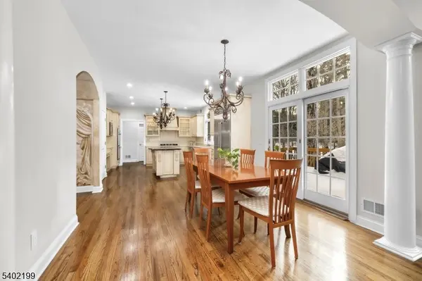 10 Wolford Ct, Watchung Boro, NJ 07069