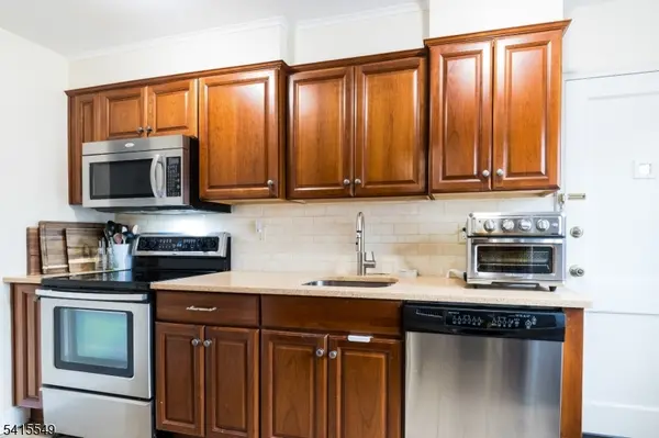 16D Troy Dr, Springfield Twp., NJ 07081