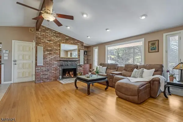 1044 Summit Ln, Mountainside Boro, NJ 07092