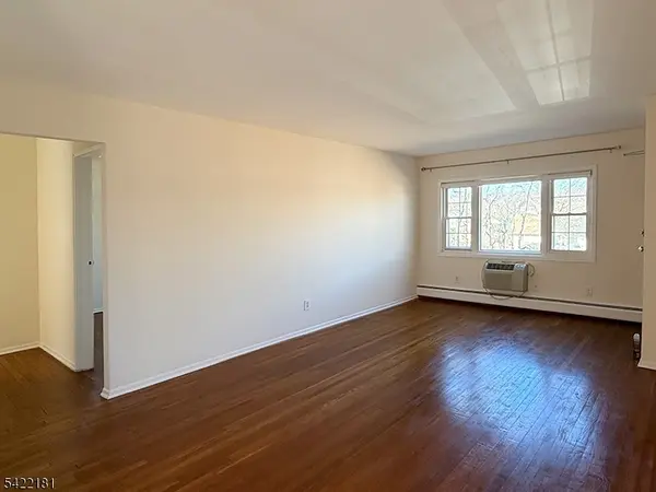 45 Wedgewood Dr #125, Verona Twp., NJ 07044