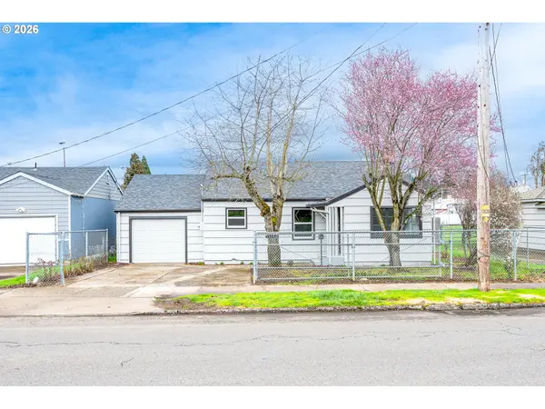 1305 S 2ND ST, Lebanon, OR 97355