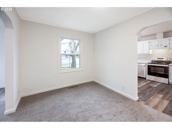 1305 S 2ND ST, Lebanon, OR 97355