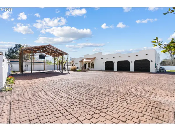 832 E MAIN ST, Hermiston, OR 97838