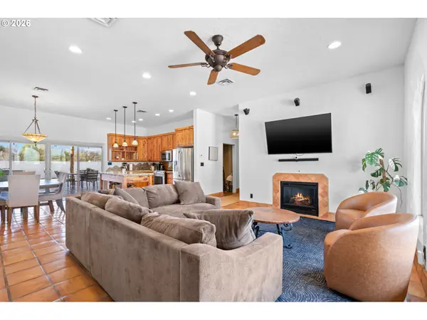 832 E MAIN ST, Hermiston, OR 97838