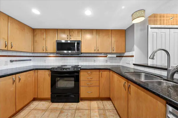 1108 6 AVE SW #415, Calgary, AB T2P 5K1