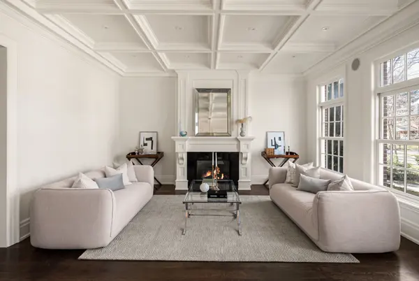 243 Rose Park DR, Toronto C09, ON M4T 1R6