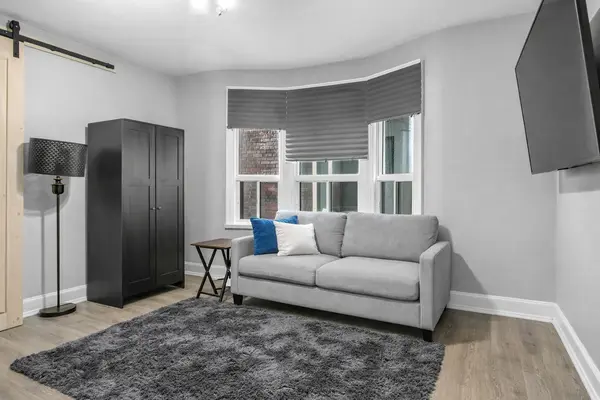 276 Grace ST, Toronto C01, ON M6G 3A6