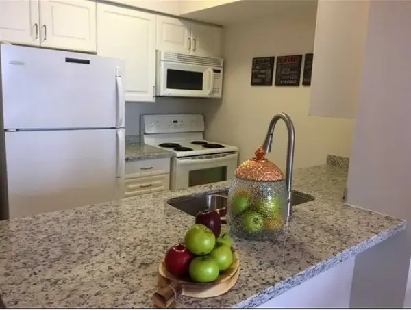 4968 Yonge ST #3712, Toronto C07, ON M2N 5N7