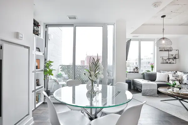 665 Kingston RD #503, Toronto E02, ON M4E 0B6