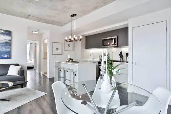 665 Kingston RD #503, Toronto E02, ON M4E 0B6