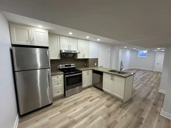 12 Ball CRES #BASEMENT, Whitby, ON L1P 1W6