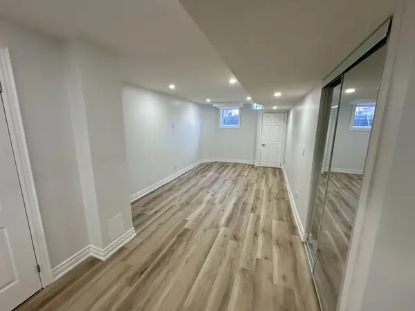 12 Ball CRES #BASEMENT, Whitby, ON L1P 1W6