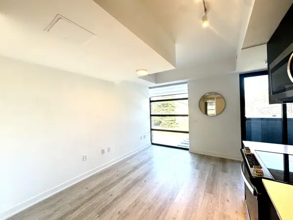 1604 Charles ST #126 B, Whitby, ON L1N 1B9