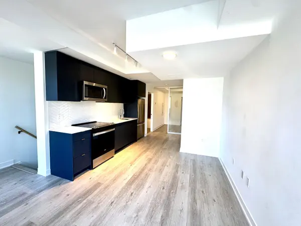 1604 Charles ST #126 B, Whitby, ON L1N 1B9