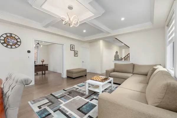 64 Coldwell Bay CIR, Vaughan, ON L4H 5E9